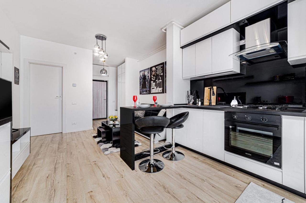 Ferienwohnung Ari Cinema Apartament With 2M Videoproiector Arad Exterior foto