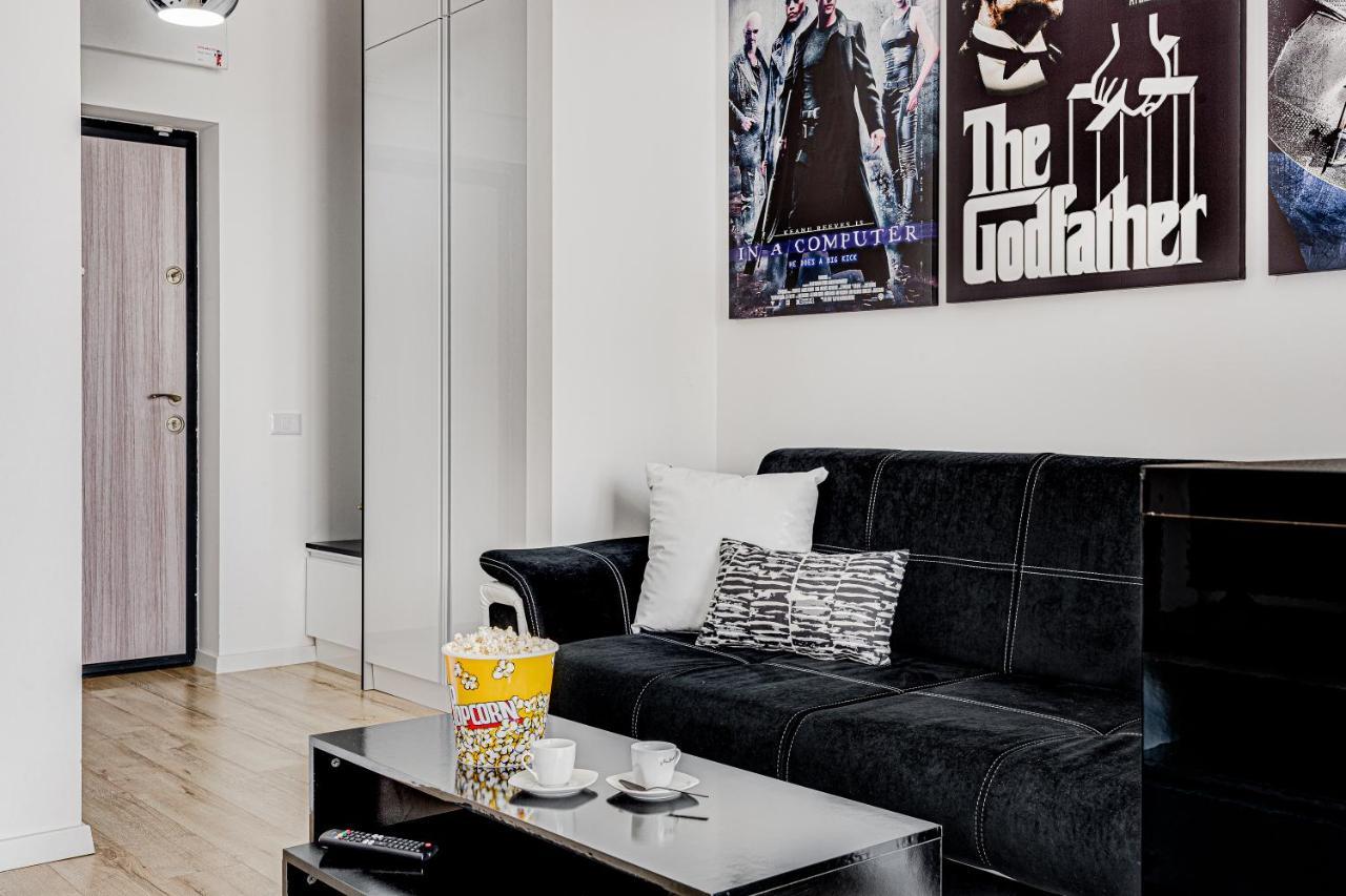 Ferienwohnung Ari Cinema Apartament With 2M Videoproiector Arad Exterior foto