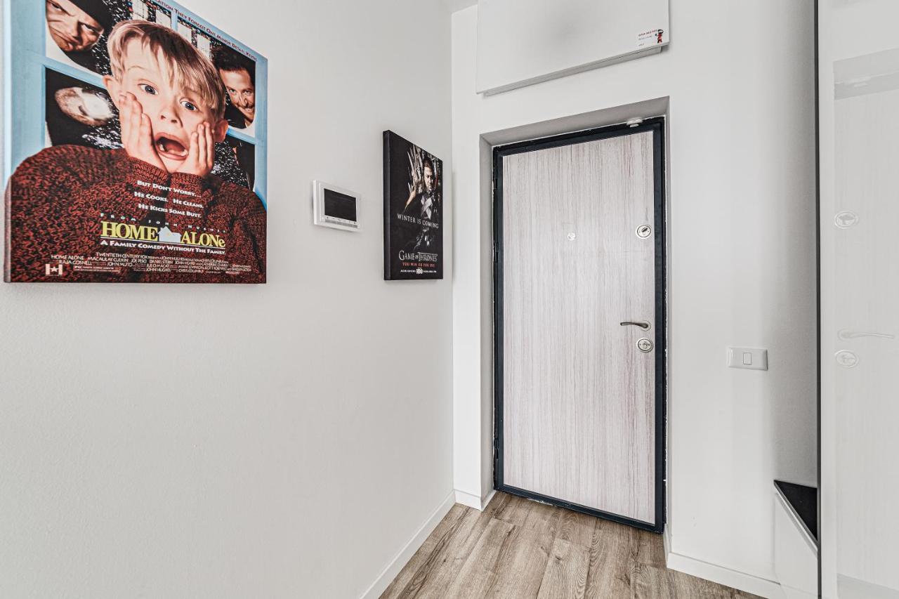 Ferienwohnung Ari Cinema Apartament With 2M Videoproiector Arad Exterior foto